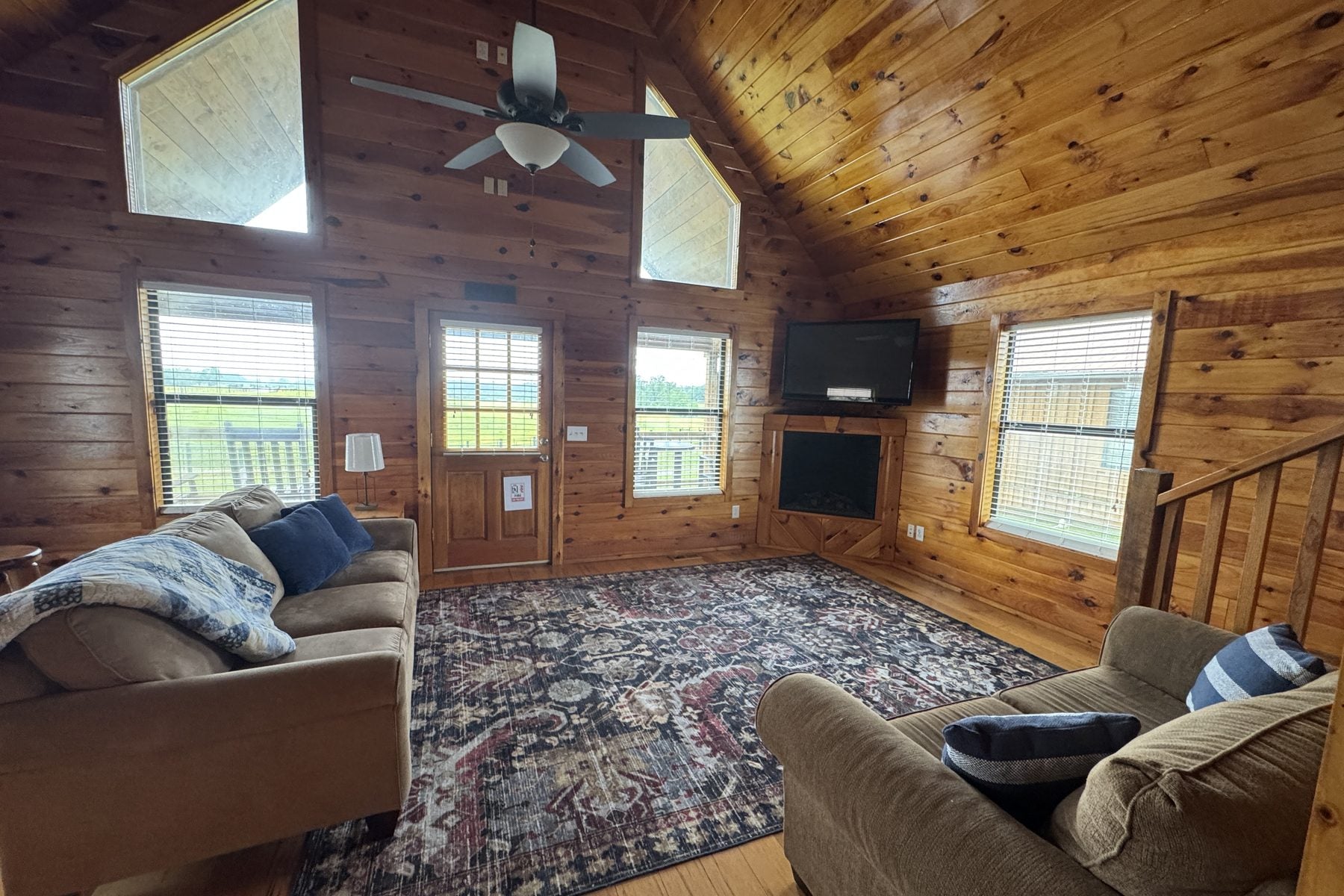Ranch House — Vaulted Great Room