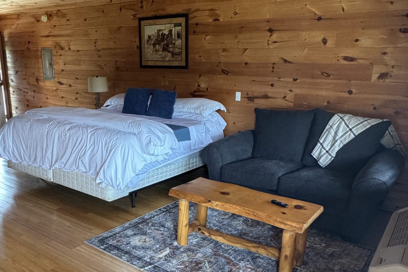 Cypress Lodge — Rooms 11–16